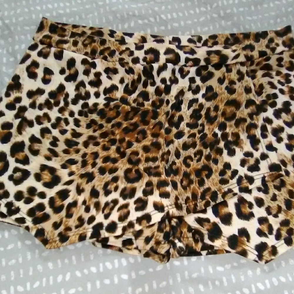 💛💛Cheetah Skort